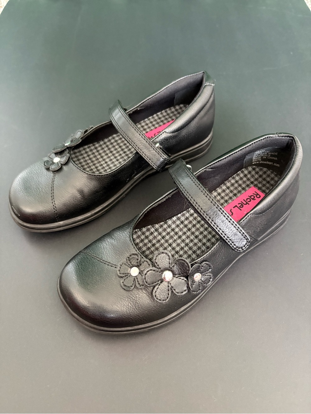 Rachel Shoes Girls Black Mary Jane Dress Shoes with Floral Accents